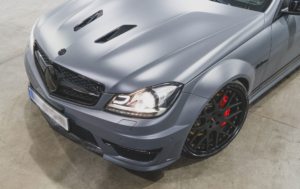 Mercedes C63 AMG zmiana koloru folią | dechrom